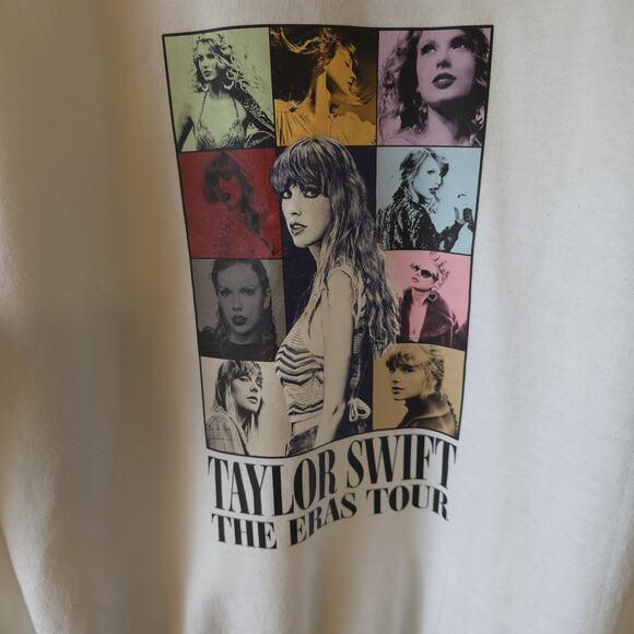 Taylor Swift The Eras Tour Sweatshirt Size Medium Womens Gilden Tag White - Picture 4 of 10